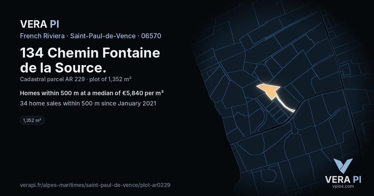 134 Chemin Fontaine de la Source, Saint-Paul-de-Vence at night – the plot lit, the parcels around coloured by the prices near them