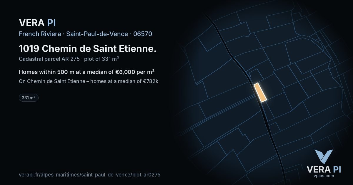 1019 Chemin de Saint Etienne, Saint-Paul-de-Vence at night – the plot lit, the parcels around coloured by the prices near them