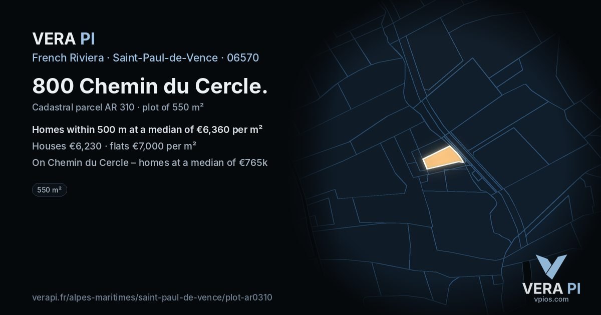 800 Chemin du Cercle, Saint-Paul-de-Vence at night – the plot lit, the parcels around coloured by the prices near them