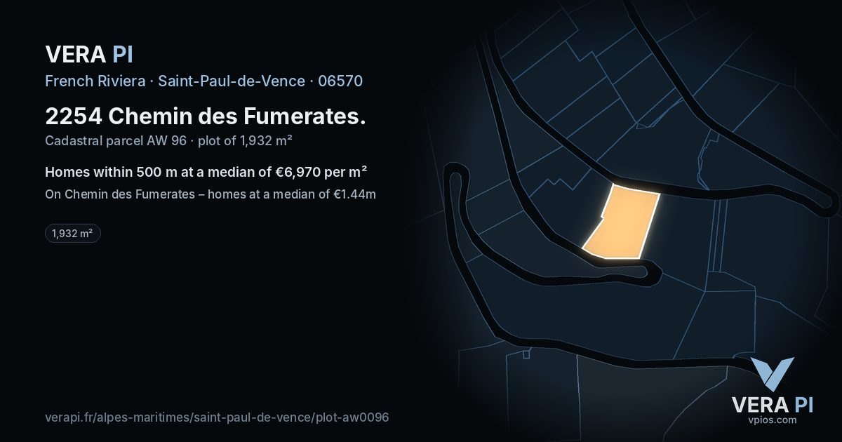 2254 Chemin des Fumerates, Saint-Paul-de-Vence at night – the plot lit, the parcels around coloured by the prices near them