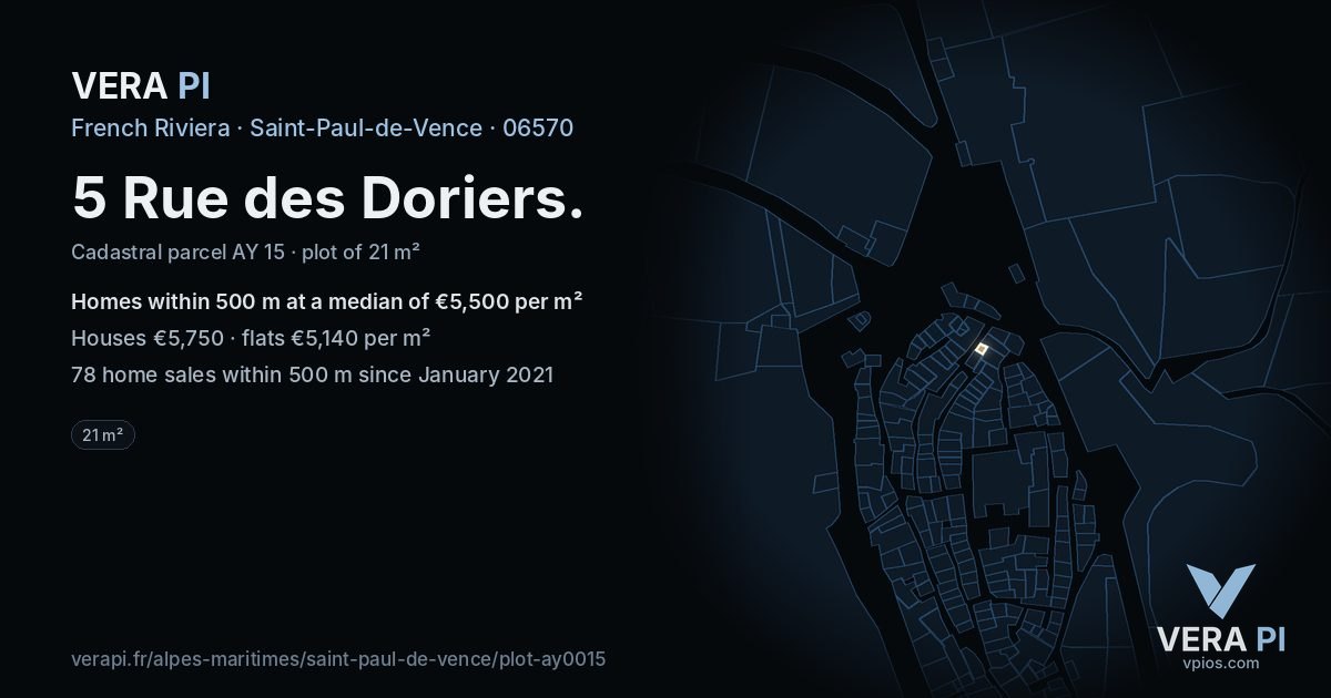 5 Rue des Doriers, Saint-Paul-de-Vence at night – the plot lit, the parcels around coloured by the prices near them