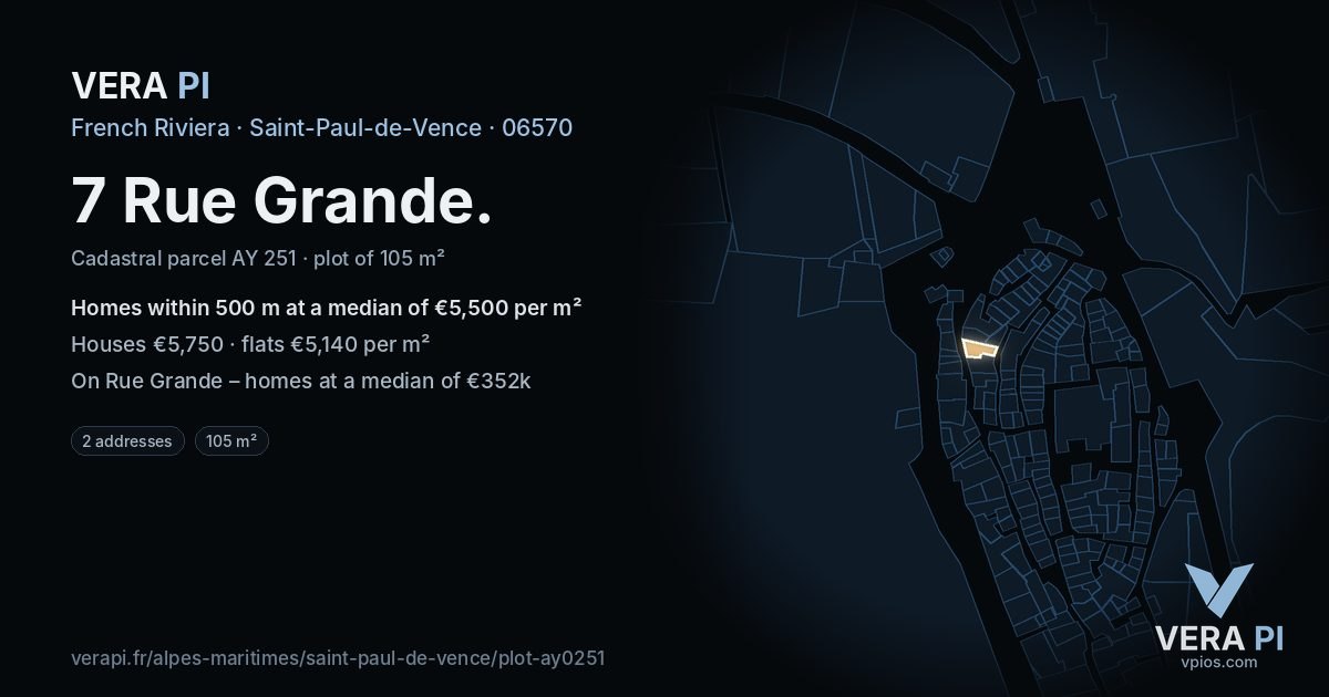 7 Rue Grande, Saint-Paul-de-Vence at night – the plot lit, the parcels around coloured by the prices near them