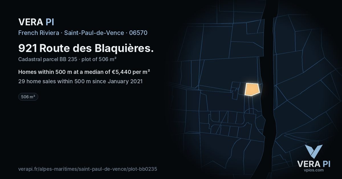 921 Route des Blaquières, Saint-Paul-de-Vence at night – the plot lit, the parcels around coloured by the prices near them
