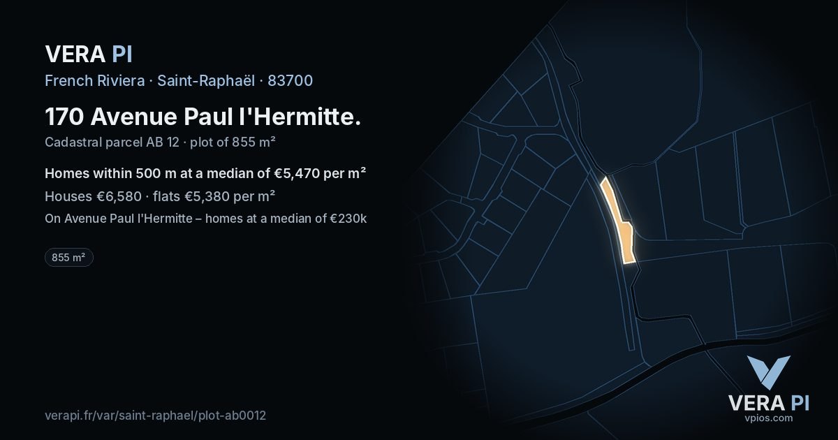 170 Avenue Paul l'Hermitte, Saint-Raphaël at night – the plot lit, the parcels around coloured by the prices near them