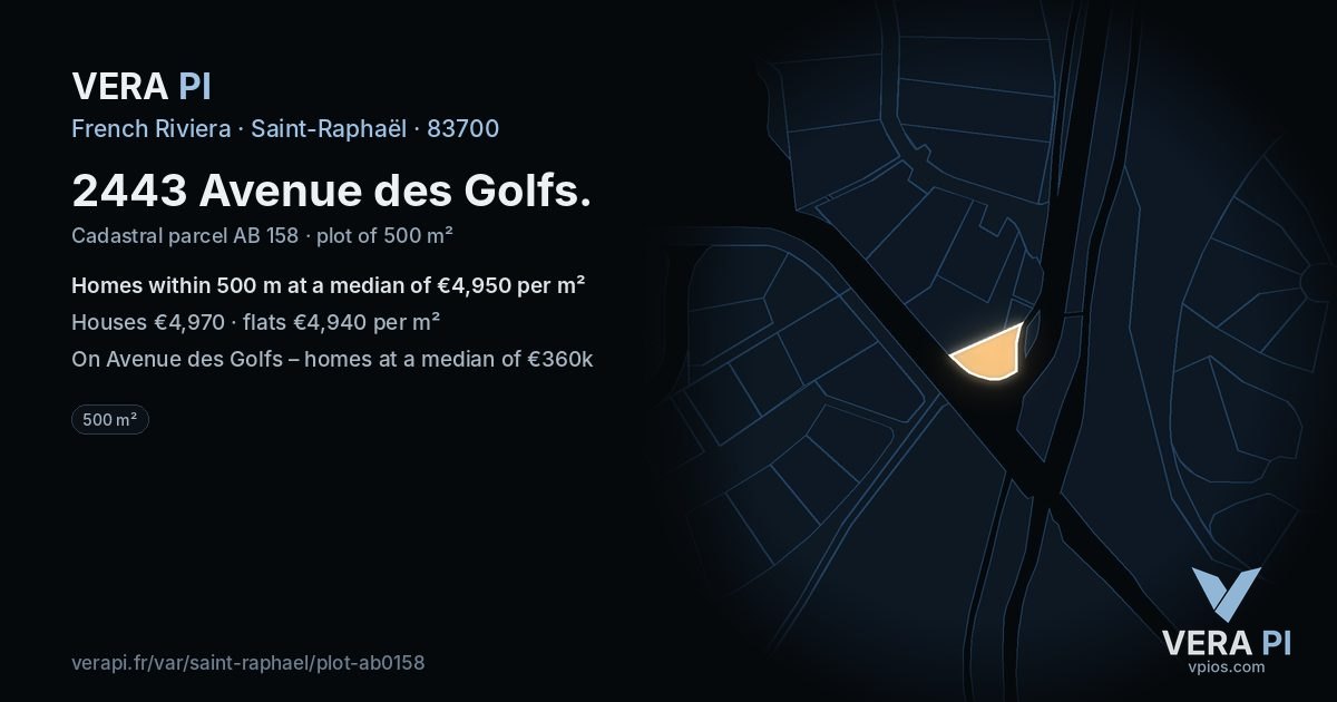 2443 Avenue des Golfs, Saint-Raphaël at night – the plot lit, the parcels around coloured by the prices near them