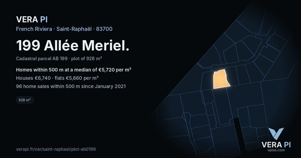 199 Allée Meriel, Saint-Raphaël at night – the plot lit, the parcels around coloured by the prices near them