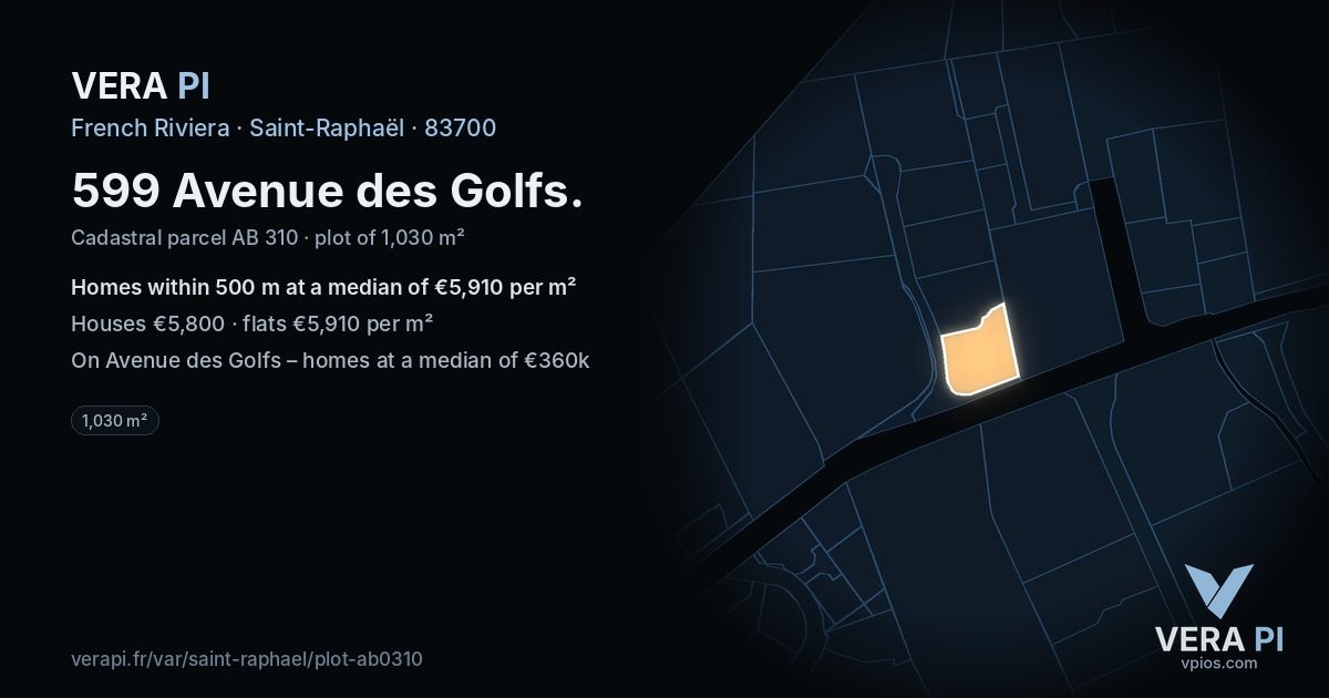 599 Avenue des Golfs, Saint-Raphaël at night – the plot lit, the parcels around coloured by the prices near them