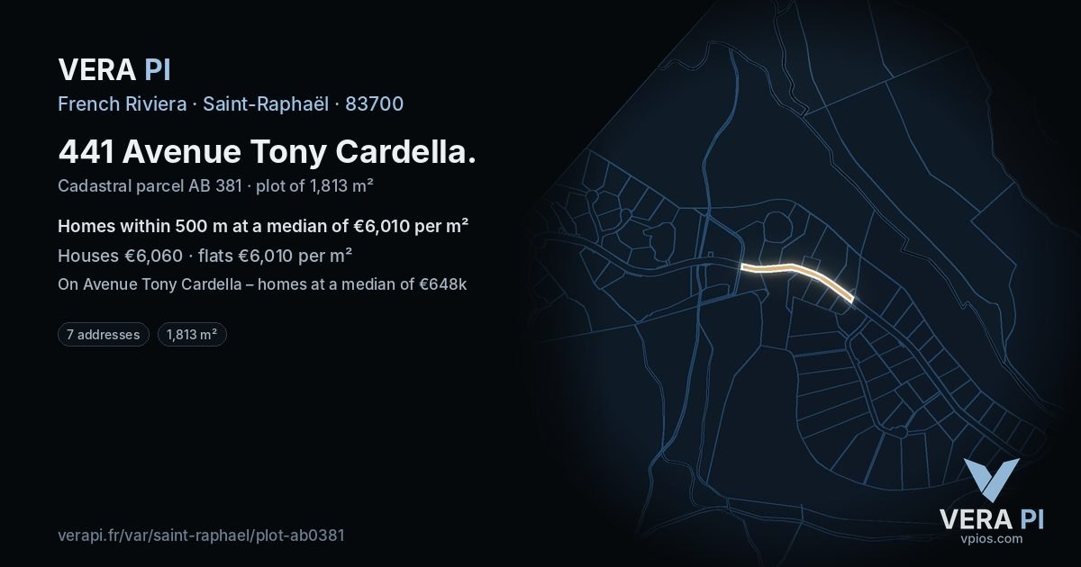 441 Avenue Tony Cardella, Saint-Raphaël at night – the plot lit, the parcels around coloured by the prices near them