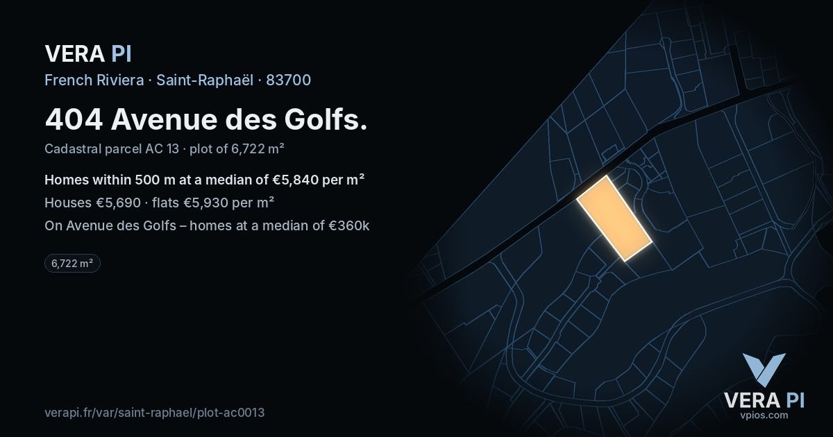 404 Avenue des Golfs, Saint-Raphaël at night – the plot lit, the parcels around coloured by the prices near them