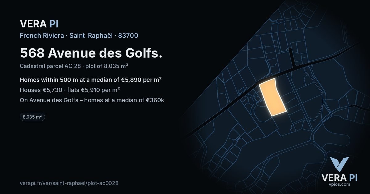 568 Avenue des Golfs, Saint-Raphaël at night – the plot lit, the parcels around coloured by the prices near them
