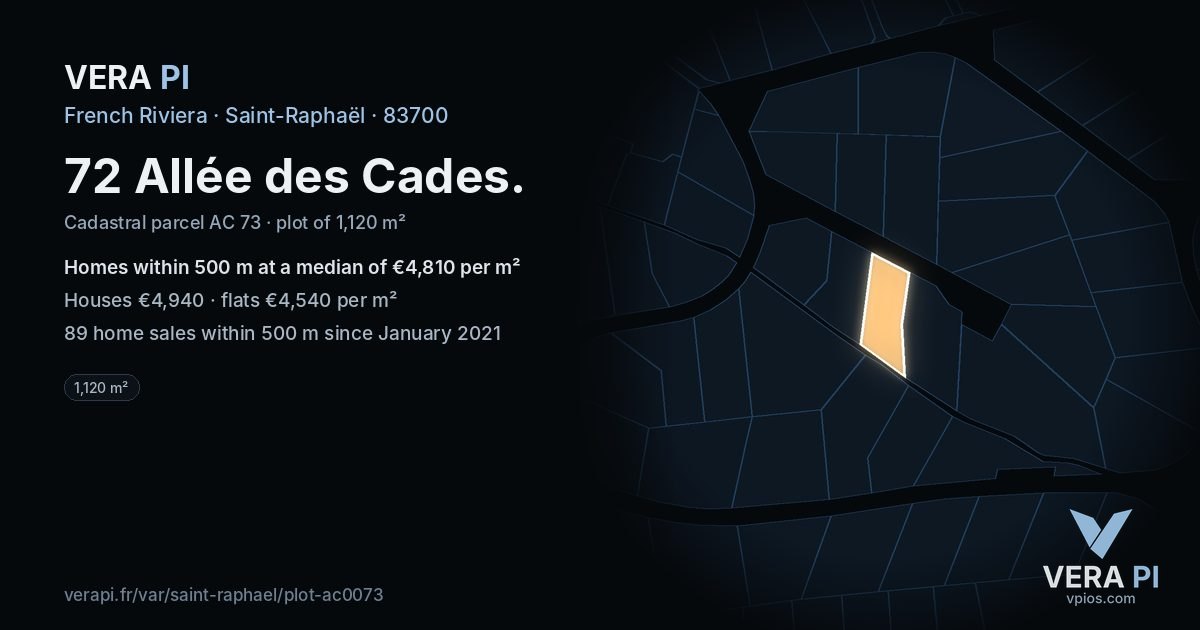 72 Allée des Cades, Saint-Raphaël at night – the plot lit, the parcels around coloured by the prices near them