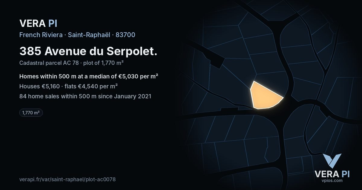 385 Avenue du Serpolet, Saint-Raphaël at night – the plot lit, the parcels around coloured by the prices near them