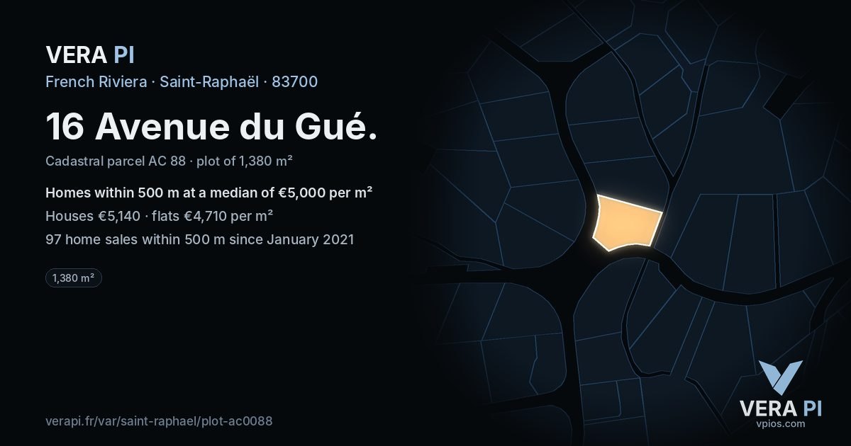 16 Avenue du Gué, Saint-Raphaël at night – the plot lit, the parcels around coloured by the prices near them