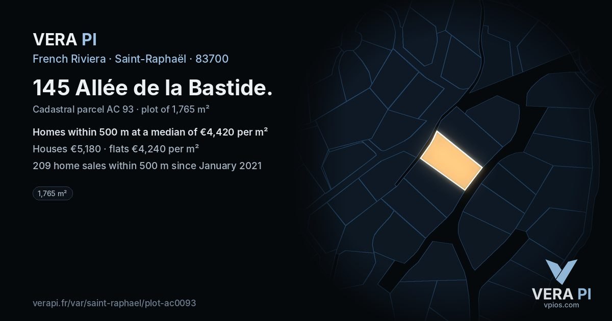 145 Allée de la Bastide, Saint-Raphaël at night – the plot lit, the parcels around coloured by the prices near them