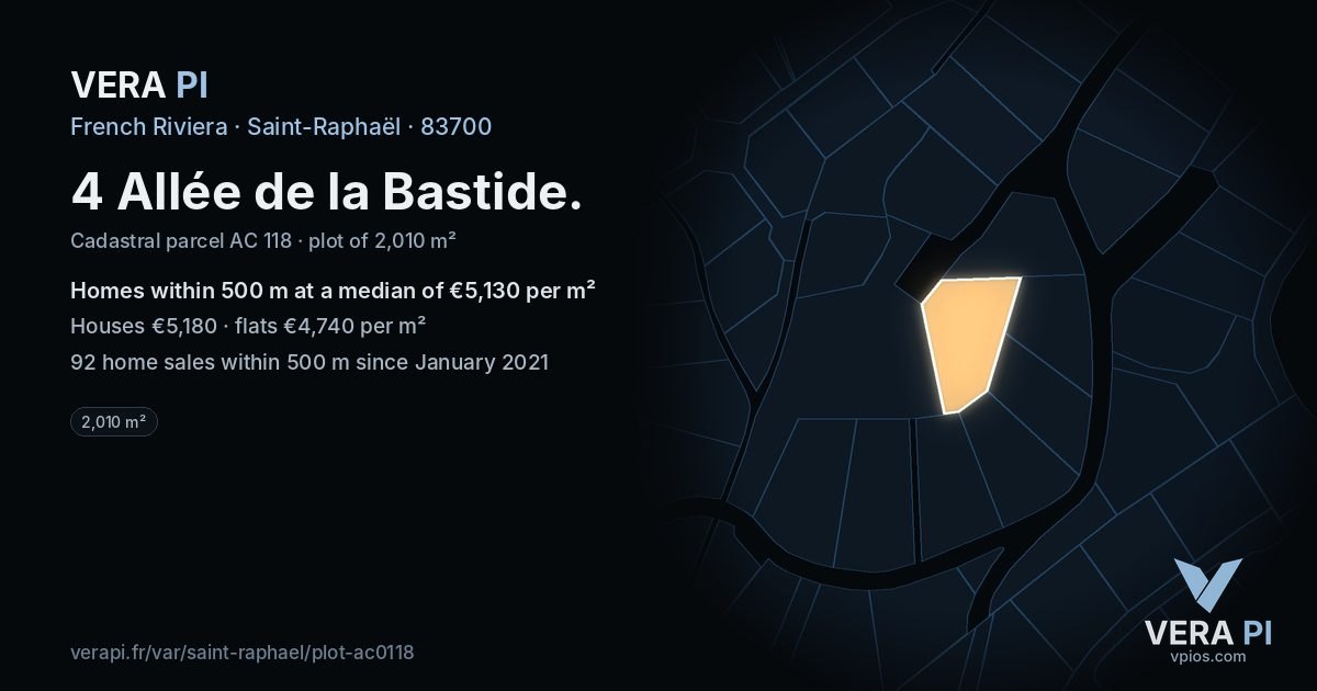 4 Allée de la Bastide, Saint-Raphaël at night – the plot lit, the parcels around coloured by the prices near them