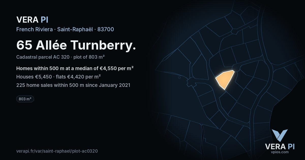 65 Allée Turnberry, Saint-Raphaël at night – the plot lit, the parcels around coloured by the prices near them