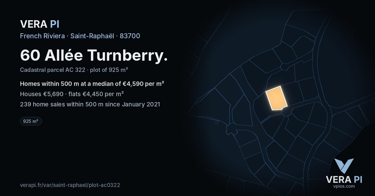 60 Allée Turnberry, Saint-Raphaël at night – the plot lit, the parcels around coloured by the prices near them