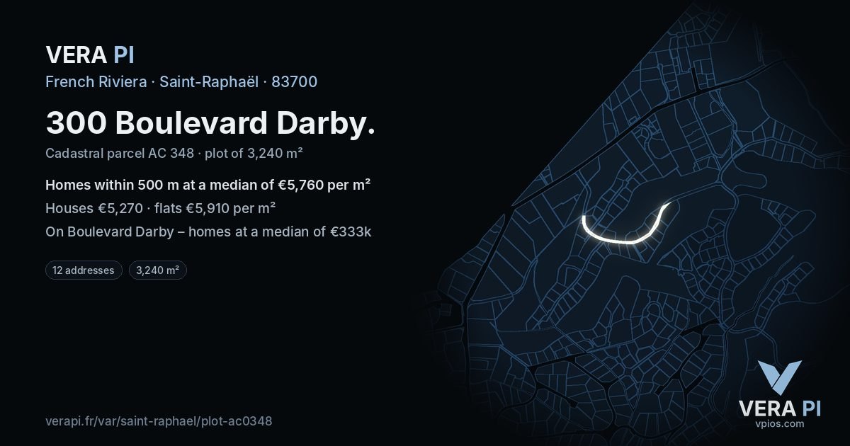300 Boulevard Darby, Saint-Raphaël at night – the plot lit, the parcels around coloured by the prices near them