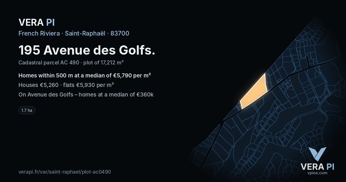 195 Avenue des Golfs, Saint-Raphaël at night – the plot lit, the parcels around coloured by the prices near them