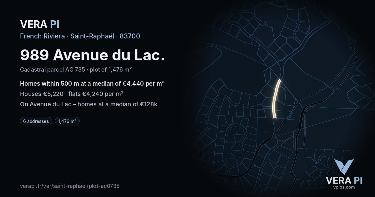 989 Avenue du Lac, Saint-Raphaël at night – the plot lit, the parcels around coloured by the prices near them