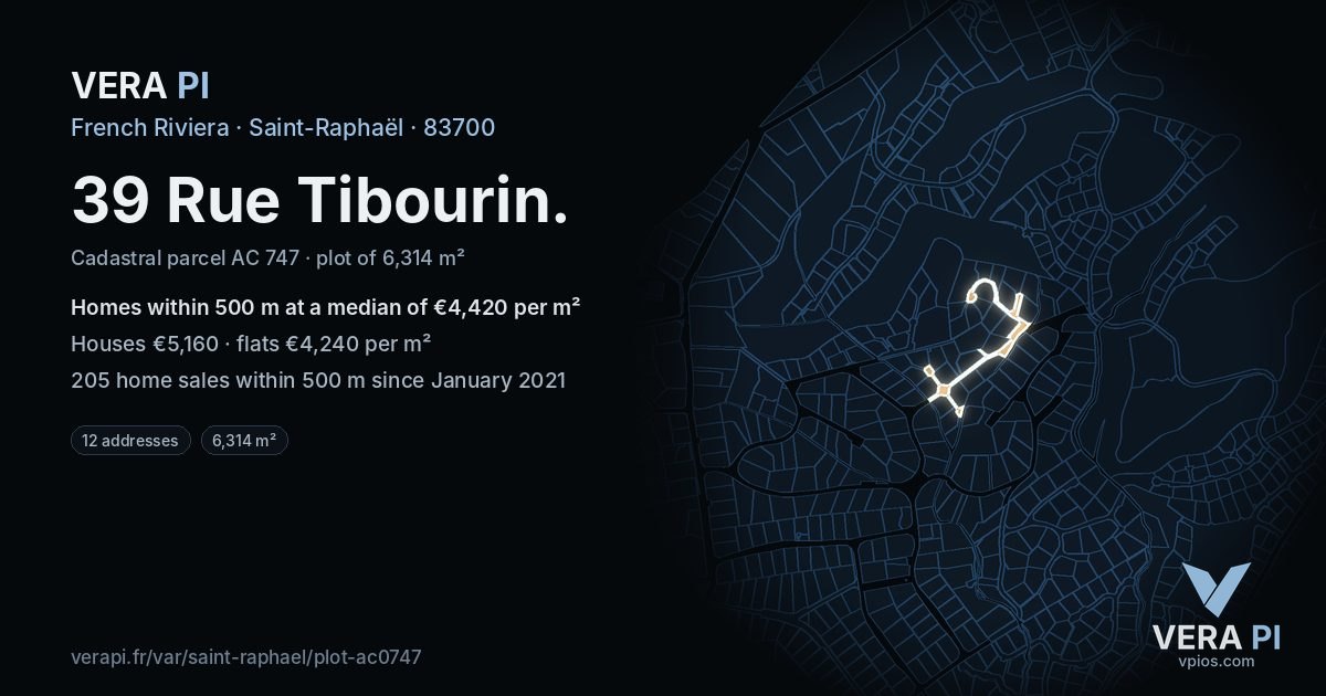 39 Rue Tibourin, Saint-Raphaël at night – the plot lit, the parcels around coloured by the prices near them