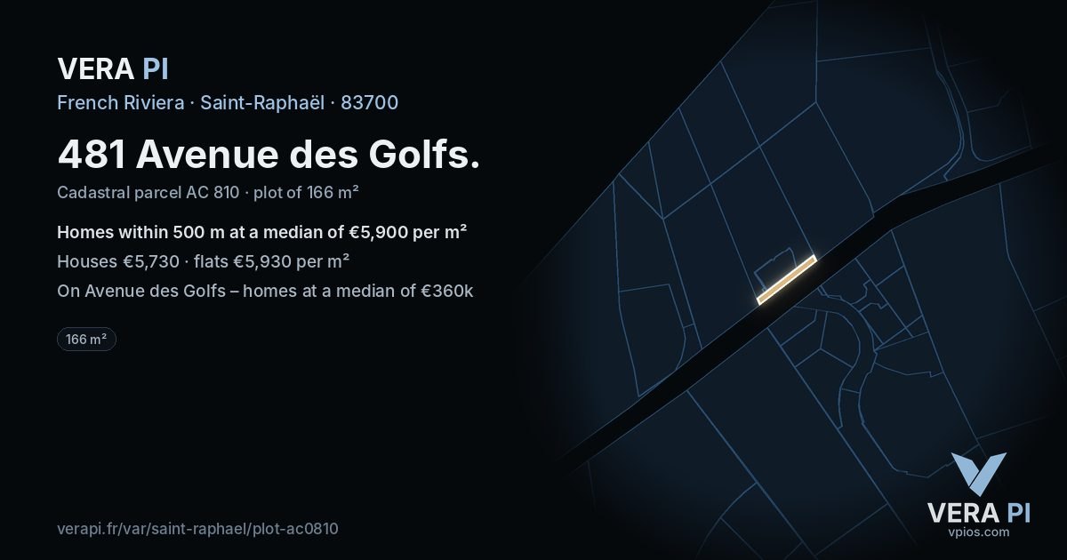 481 Avenue des Golfs, Saint-Raphaël at night – the plot lit, the parcels around coloured by the prices near them