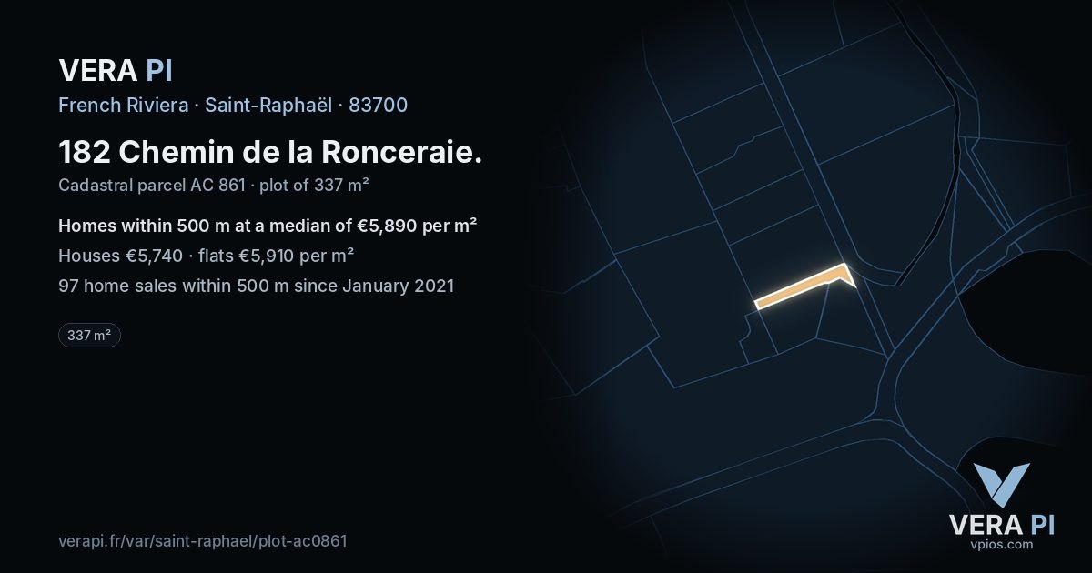 182 Chemin de la Ronceraie, Saint-Raphaël at night – the plot lit, the parcels around coloured by the prices near them