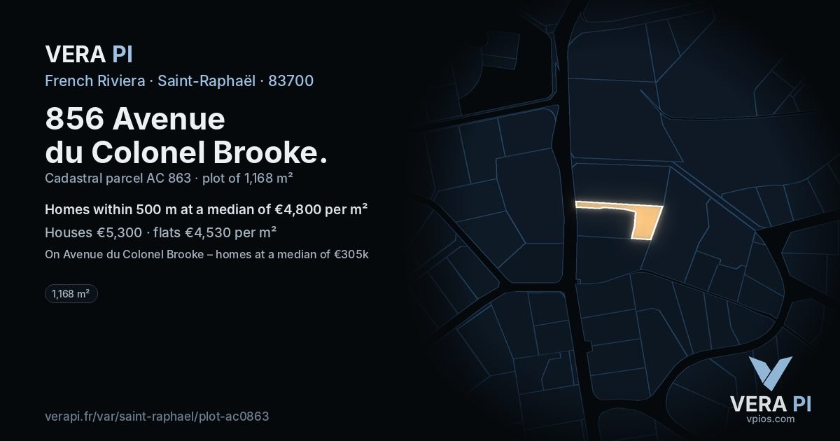 856 Avenue du Colonel Brooke, Saint-Raphaël at night – the plot lit, the parcels around coloured by the prices near them