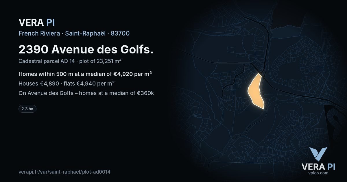 2390 Avenue des Golfs, Saint-Raphaël at night – the plot lit, the parcels around coloured by the prices near them