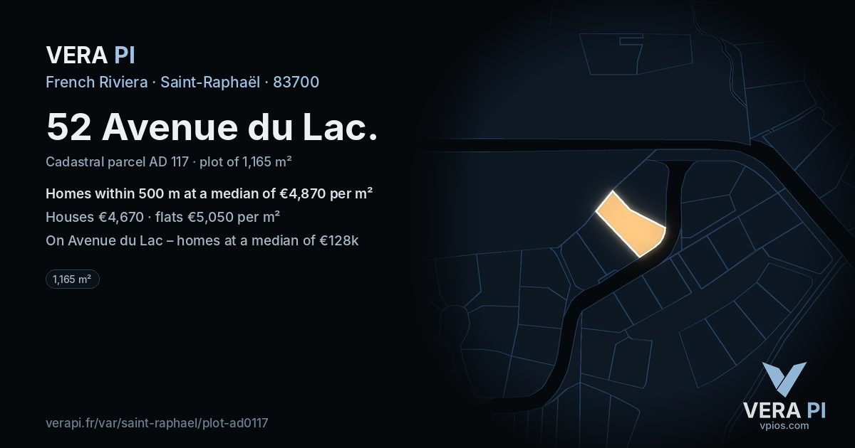 52 Avenue du Lac, Saint-Raphaël at night – the plot lit, the parcels around coloured by the prices near them