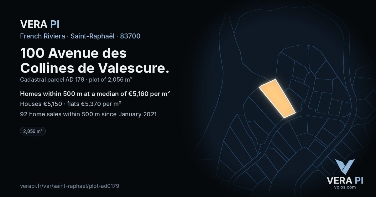 100 Avenue des Collines de Valescure, Saint-Raphaël at night – the plot lit, the parcels around coloured by the prices near them