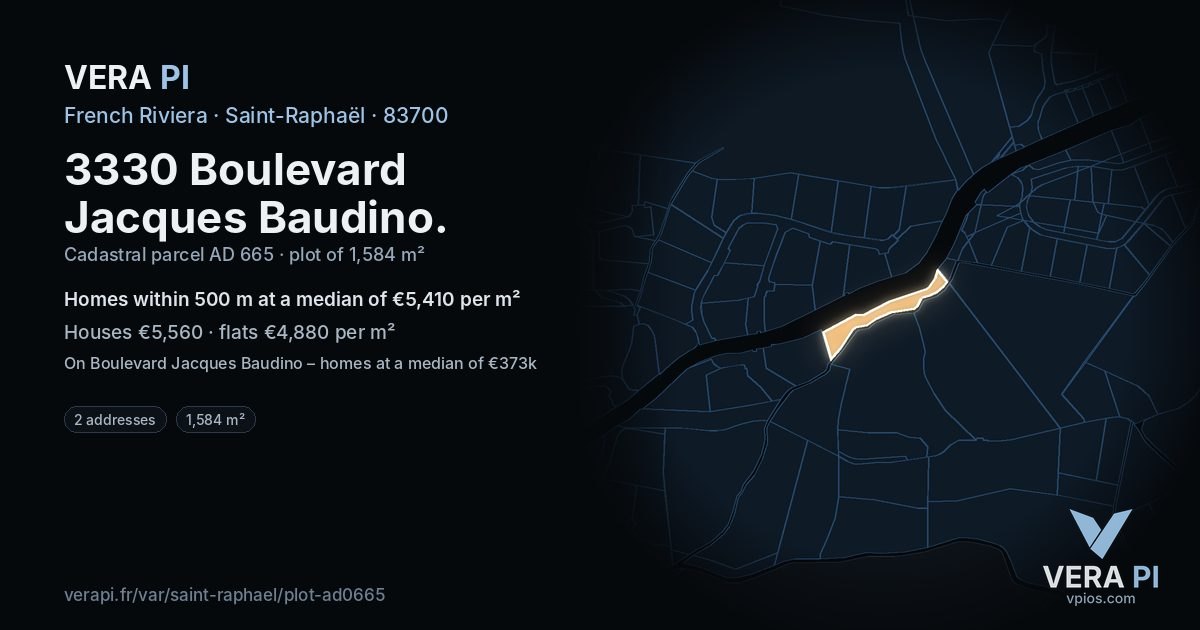3330 Boulevard Jacques Baudino, Saint-Raphaël at night – the plot lit, the parcels around coloured by the prices near them