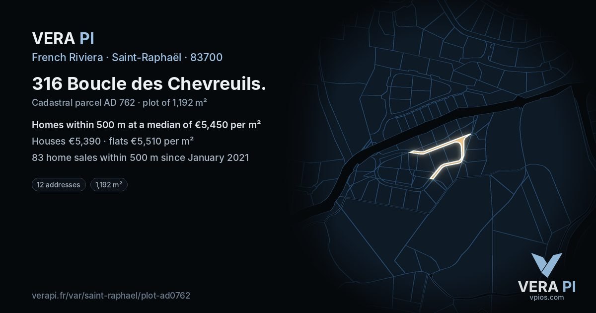 316 Boucle des Chevreuils, Saint-Raphaël at night – the plot lit, the parcels around coloured by the prices near them