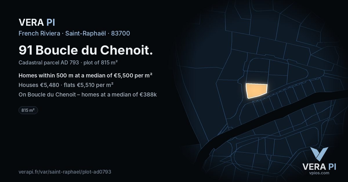 91 Boucle du Chenoit, Saint-Raphaël at night – the plot lit, the parcels around coloured by the prices near them