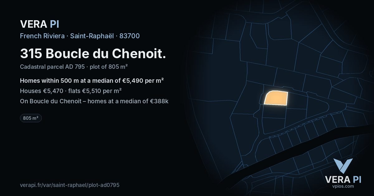 315 Boucle du Chenoit, Saint-Raphaël at night – the plot lit, the parcels around coloured by the prices near them