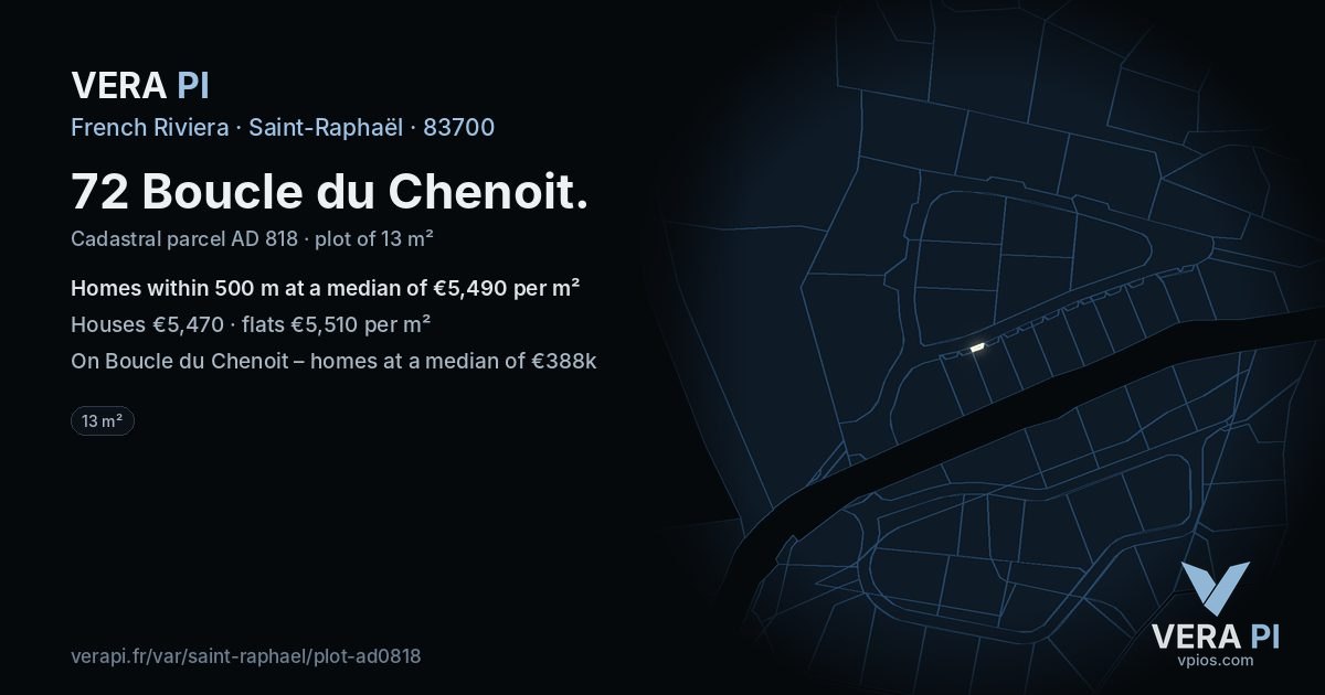 72 Boucle du Chenoit, Saint-Raphaël at night – the plot lit, the parcels around coloured by the prices near them