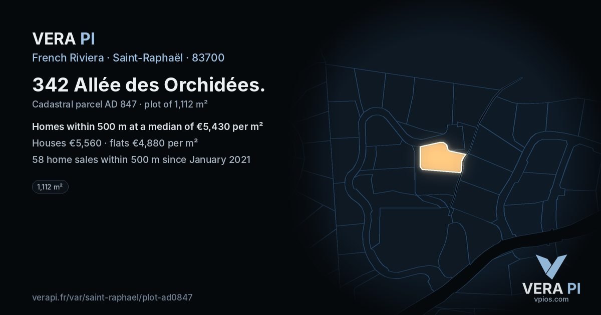 342 Allée des Orchidées, Saint-Raphaël at night – the plot lit, the parcels around coloured by the prices near them