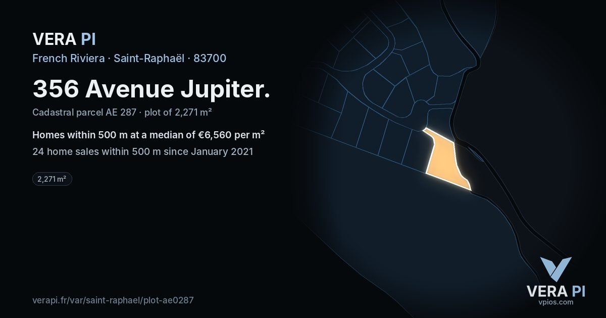 356 Avenue Jupiter, Saint-Raphaël at night – the plot lit, the parcels around coloured by the prices near them