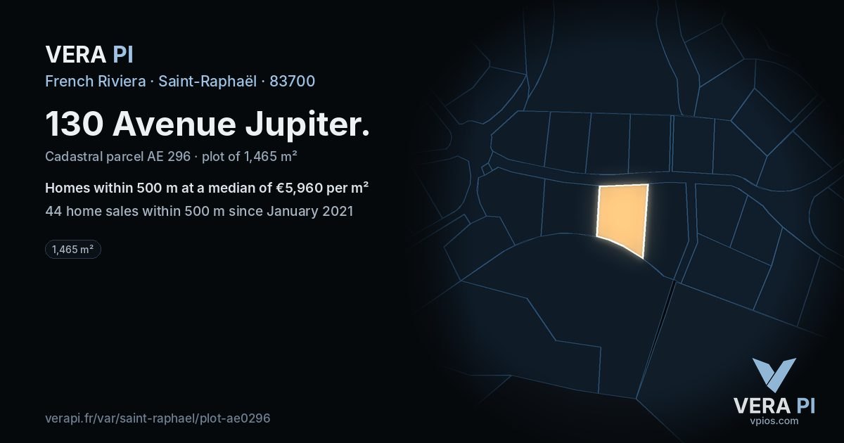 130 Avenue Jupiter, Saint-Raphaël at night – the plot lit, the parcels around coloured by the prices near them
