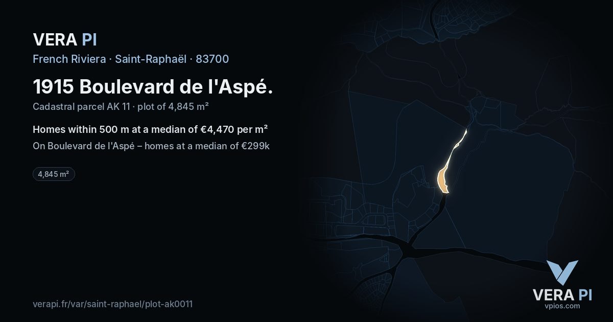 1915 Boulevard de l'Aspé, Saint-Raphaël at night – the plot lit, the parcels around coloured by the prices near them