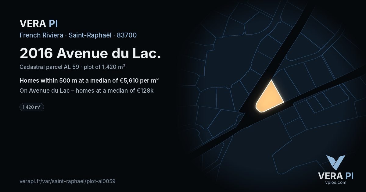 2016 Avenue du Lac, Saint-Raphaël at night – the plot lit, the parcels around coloured by the prices near them
