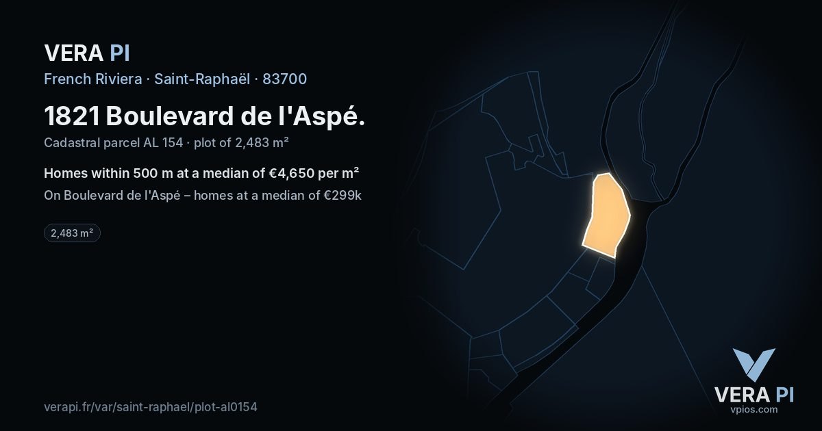 1821 Boulevard de l'Aspé, Saint-Raphaël at night – the plot lit, the parcels around coloured by the prices near them