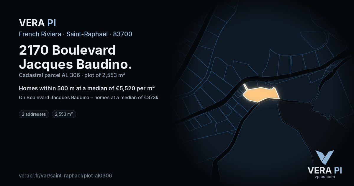2170 Boulevard Jacques Baudino, Saint-Raphaël at night – the plot lit, the parcels around coloured by the prices near them