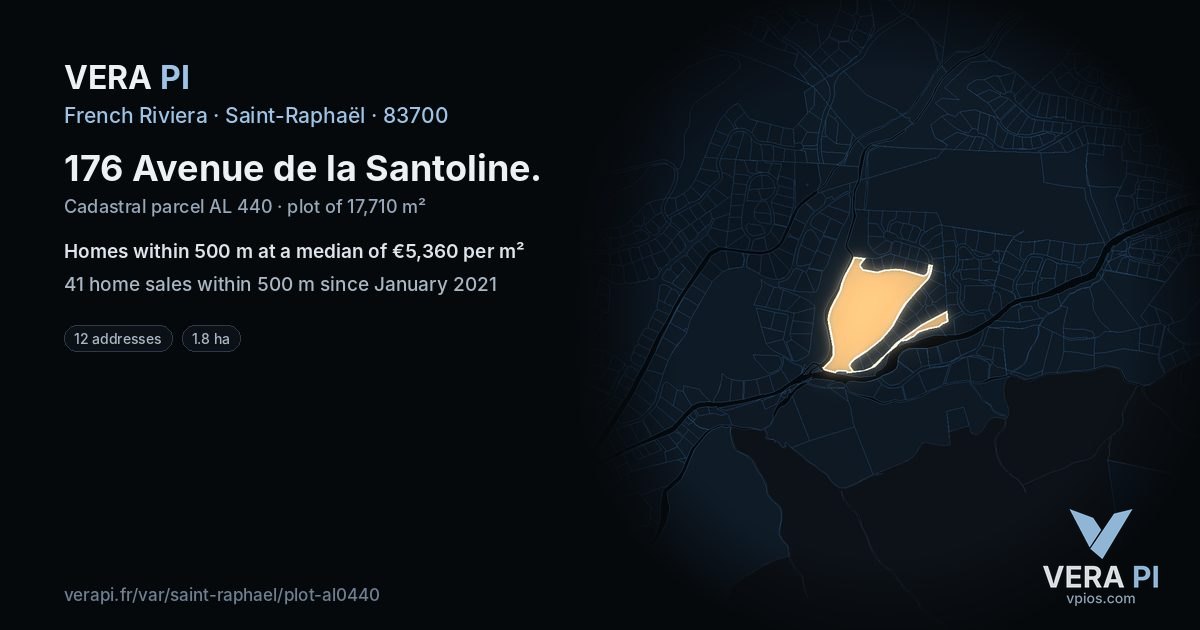 176 Avenue de la Santoline, Saint-Raphaël at night – the plot lit, the parcels around coloured by the prices near them