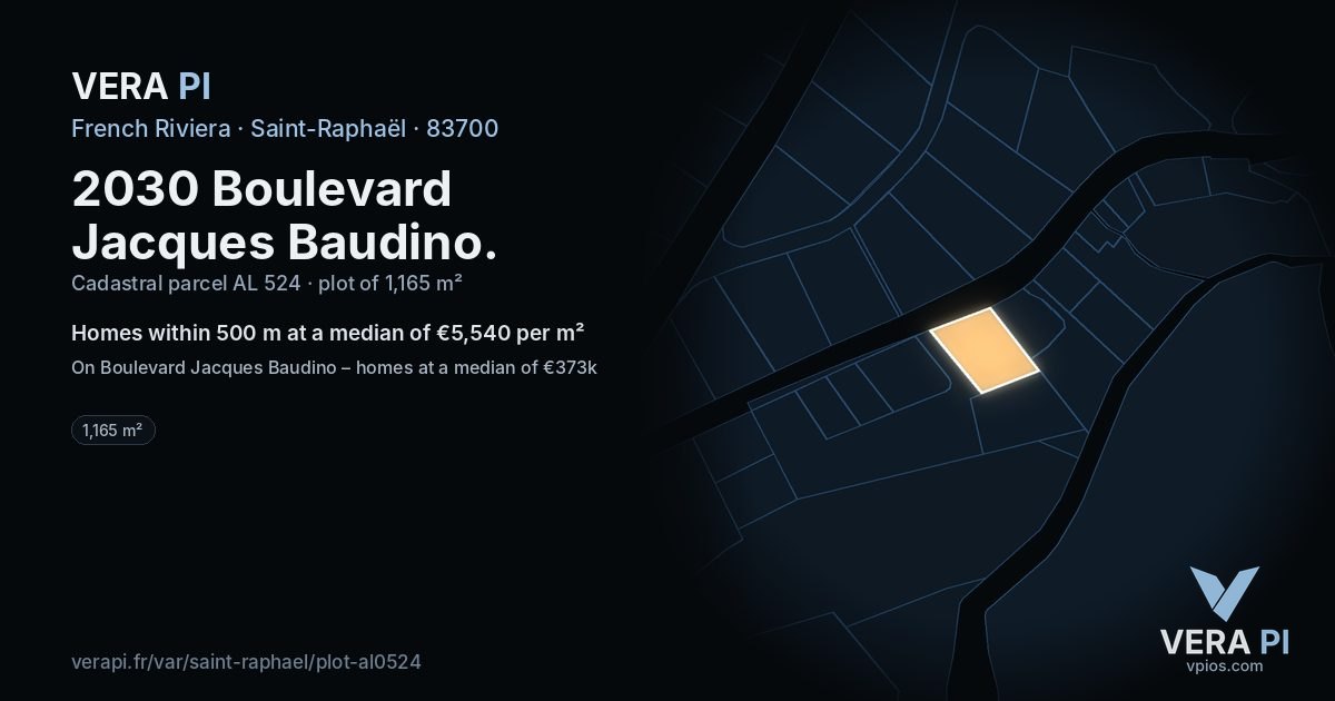 2030 Boulevard Jacques Baudino, Saint-Raphaël at night – the plot lit, the parcels around coloured by the prices near them