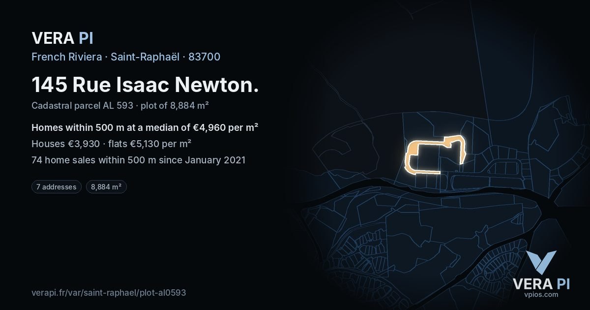 145 Rue Isaac Newton, Saint-Raphaël at night – the plot lit, the parcels around coloured by the prices near them