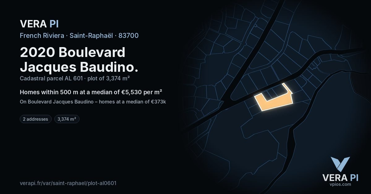 2020 Boulevard Jacques Baudino, Saint-Raphaël at night – the plot lit, the parcels around coloured by the prices near them
