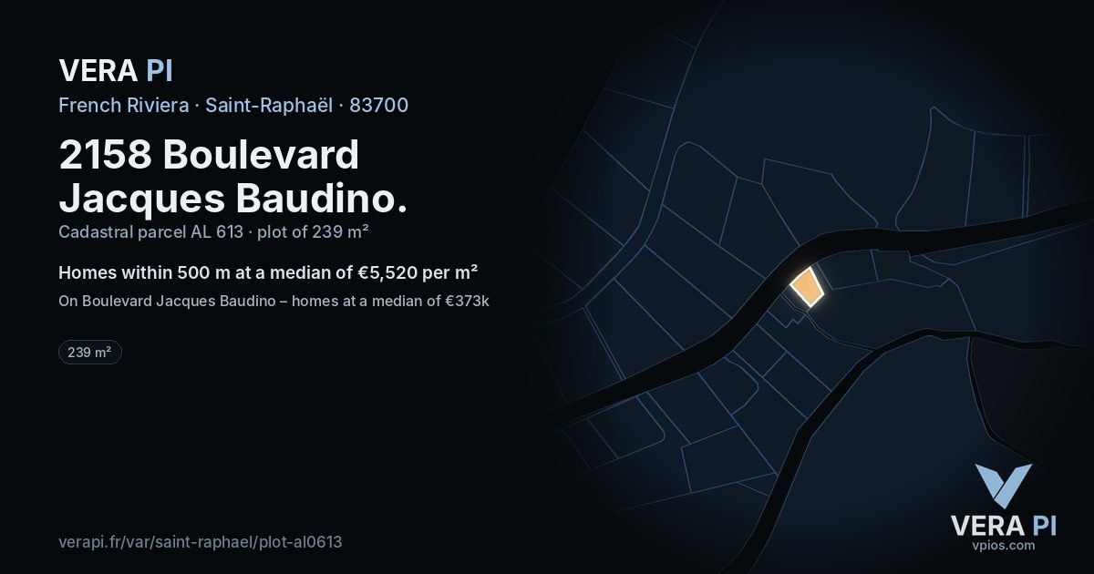 2158 Boulevard Jacques Baudino, Saint-Raphaël at night – the plot lit, the parcels around coloured by the prices near them