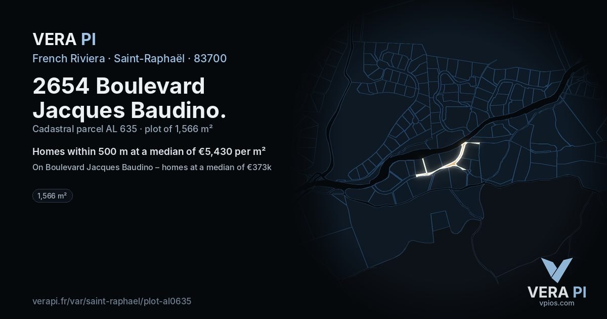 2654 Boulevard Jacques Baudino, Saint-Raphaël at night – the plot lit, the parcels around coloured by the prices near them