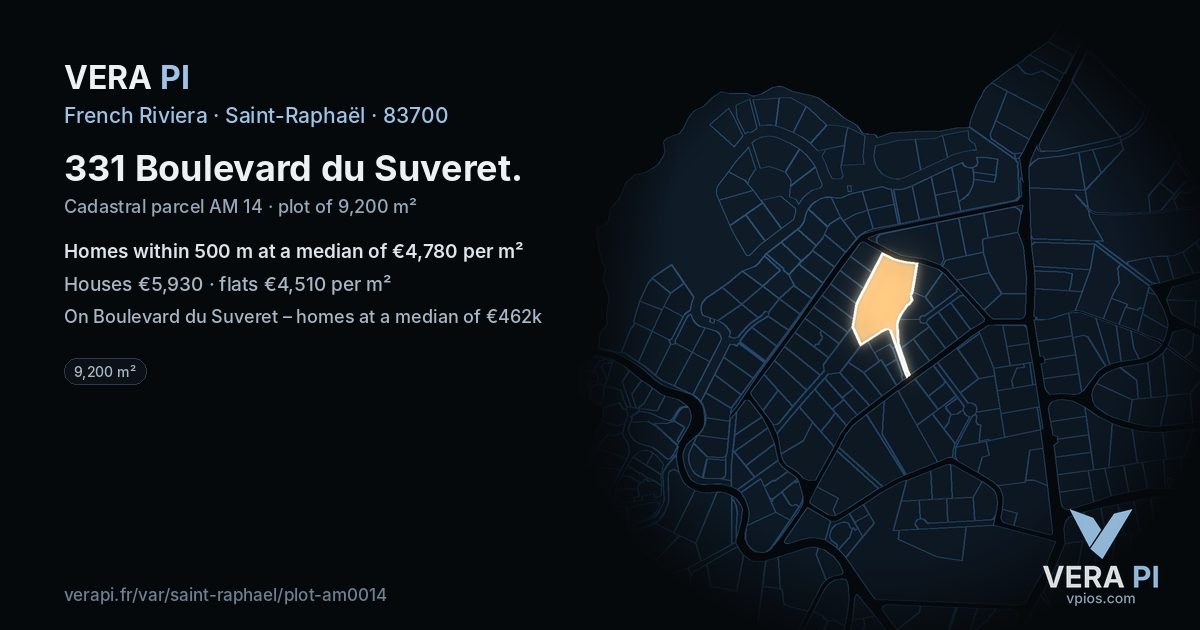331 Boulevard du Suveret, Saint-Raphaël at night – the plot lit, the parcels around coloured by the prices near them